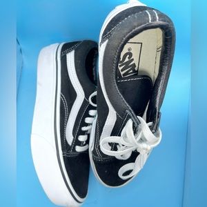 Van's Off The Wall Sneakers Midrise Suede w/ Leather Trim Unisex Men 4 Woman 5.5